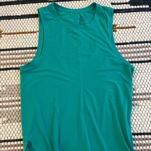 NIKE Men’s tank—green